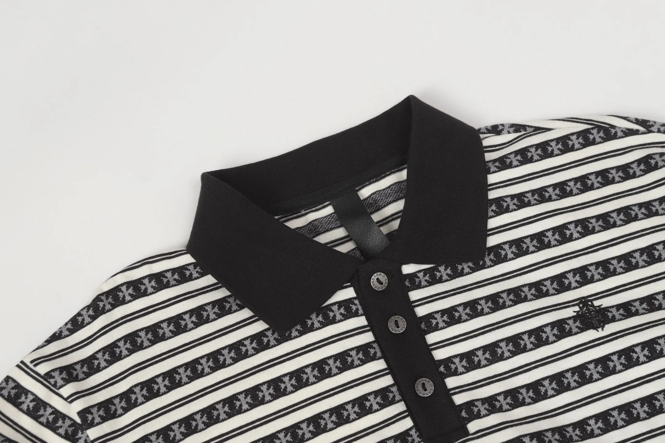 P190 -Chrome Hearts/Chrome Hearts 25ss season's most popular striped yarn-dyed long-sleeved T-shirt -High weight, high density and high quality. The wool is soft, delicate and skin-friendly. It feels soft and silky. It has excellent warmth and skin-friendly properties. -Customized weaving and dyeing, no color difference, no matter the fabric or workmanship details, beat the ordinary version on the market. -Colour: black, gray, blue, pink, green -Size: S M L XL